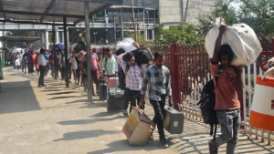 Following the heavy crowds at Udhna station, Western Railway later shared photographs showing well-managed queues and crowd control arrangements at the station (Credit : DRM - Mumbai Central, WR/ X)